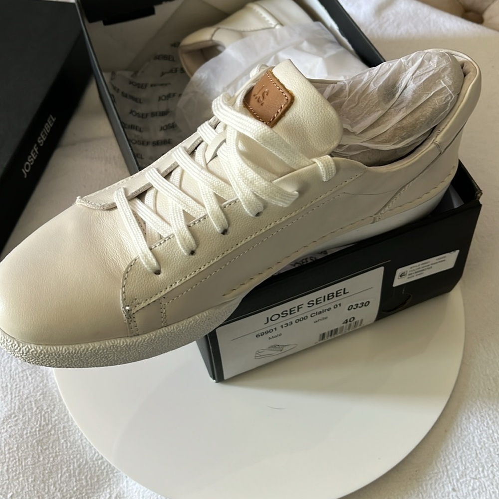 JOSEPH SEIBEL LEATHER SNEAKERS WHITE BRAND NEW